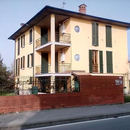 Locanda I Tarocchi Vailate Exterior foto